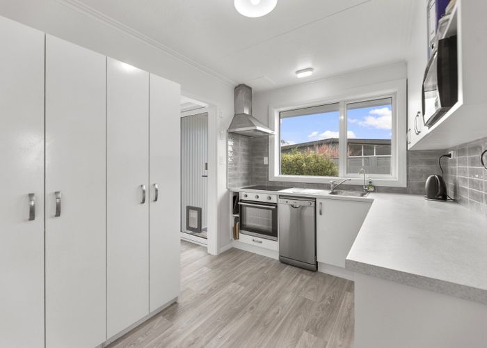  at 9 Winston Place, Kew, Dunedin, Otago