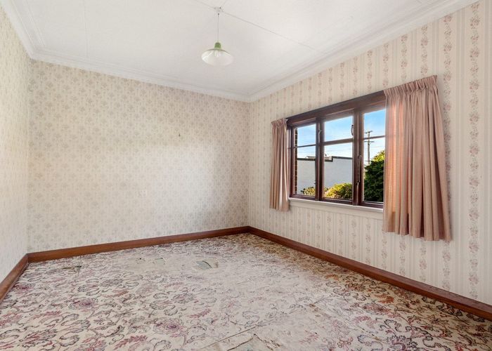  at 32 Mornington Road, Balaclava, Dunedin, Otago