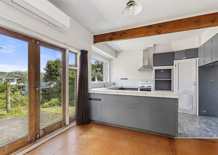  at 52 Main Road, Titahi Bay, Porirua, Wellington