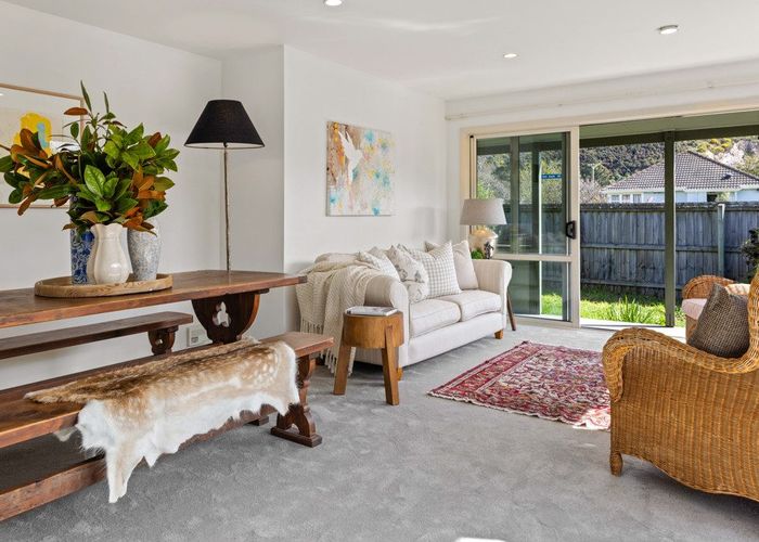  at 11 Van Asch Street, Sumner, Christchurch