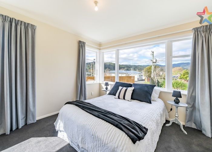  at 4 Davis Grove, Wainuiomata, Lower Hutt