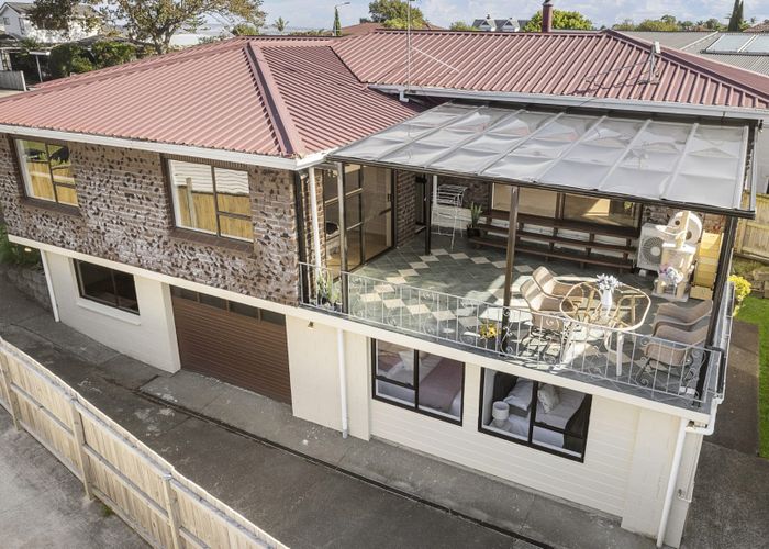  at 45 Bradbury Road, Botany Downs, Auckland