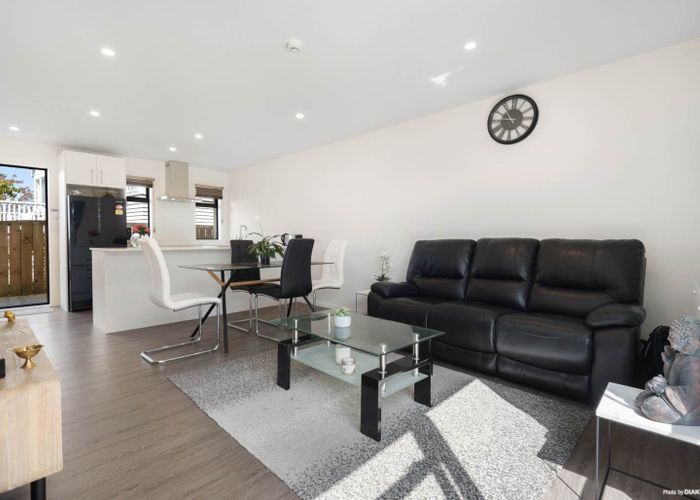  at 4337B Great North Road, Glendene, Waitakere City, Auckland