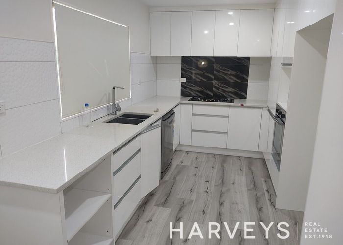  at 2/23 Derwent Crescet, Titirangi, Waitakere City, Auckland