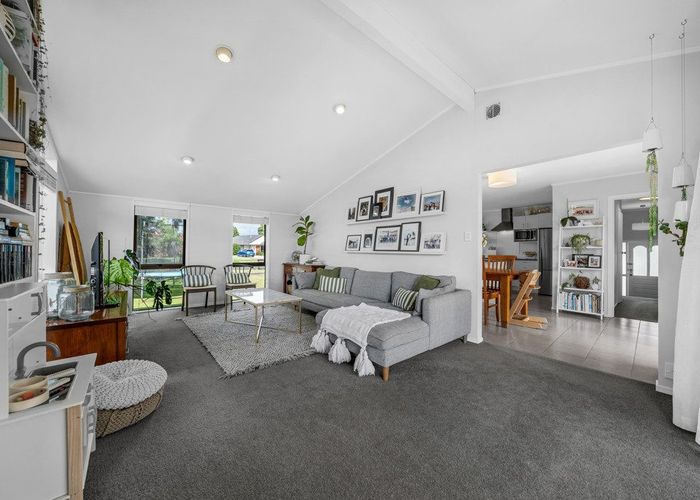  at 1 Balgowan Terrace, Conifer Grove, Papakura, Auckland