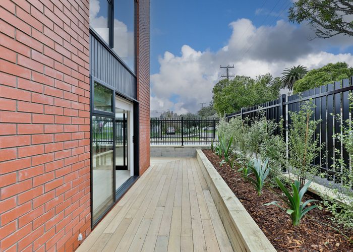  at 16A Cradock Street, Avondale, Auckland