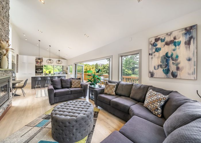  at 49D Hill Road, Belmont, Lower Hutt