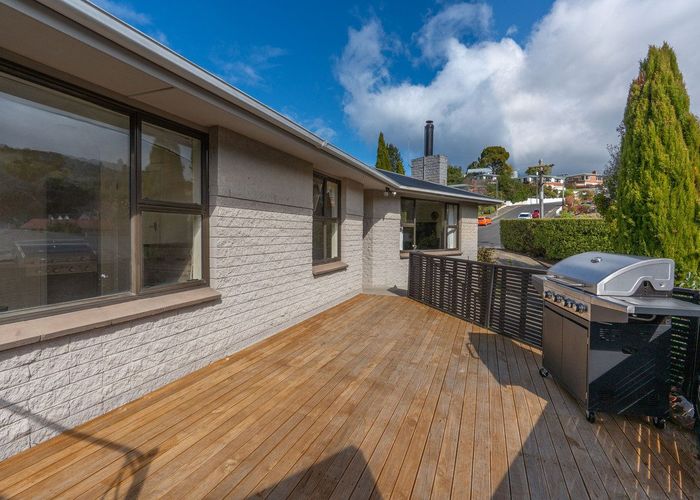  at 17 Colquhoun Street, Glenross, Dunedin, Otago