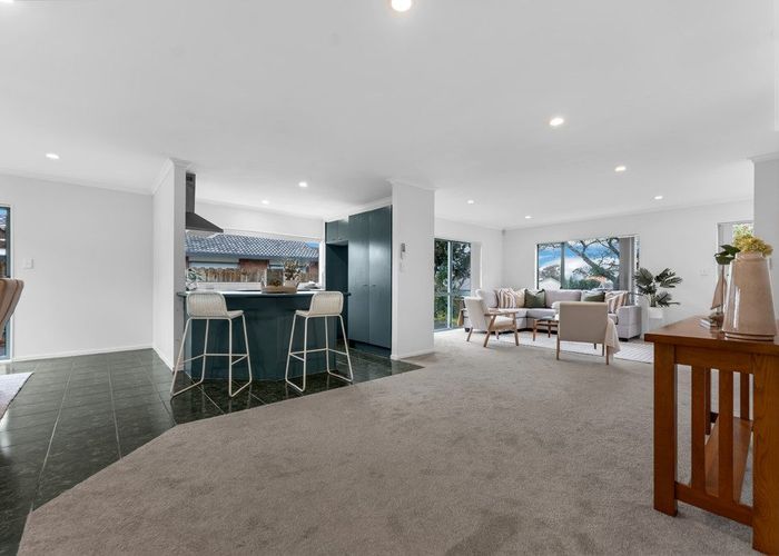  at 4 Royalpark Place, Favona, Manukau City, Auckland
