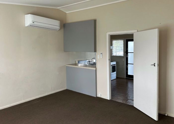  at 1/312 Massey Road, Mangere East, Manukau City, Auckland