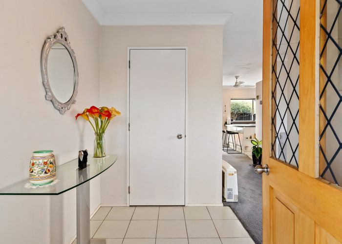  at 1/8 Solana Court, Botany Downs, Manukau City, Auckland