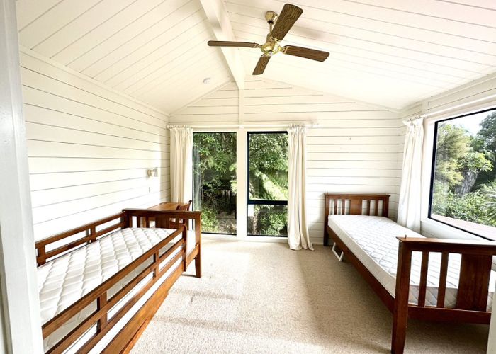  at 98 Hadfield Street, Beach Haven, North Shore City, Auckland