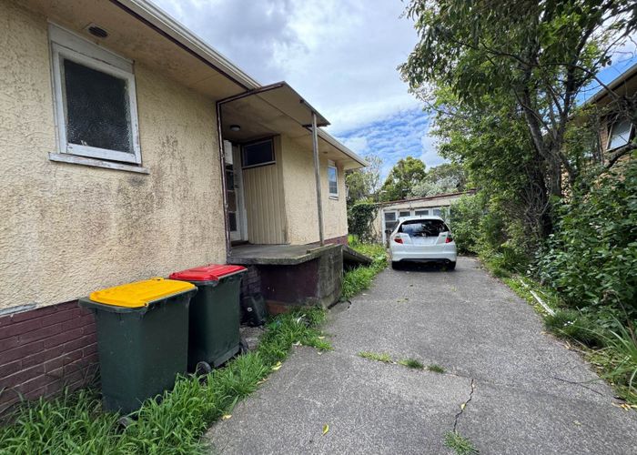  at 52 Monarch Avenue, Hillcrest, North Shore City, Auckland