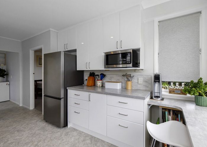  at 27 Lord Street, Stokes Valley, Lower Hutt, Wellington