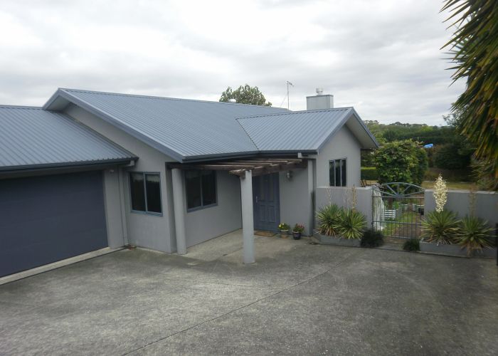  at 6 Palm Grove Drive, Western Heights, Hamilton