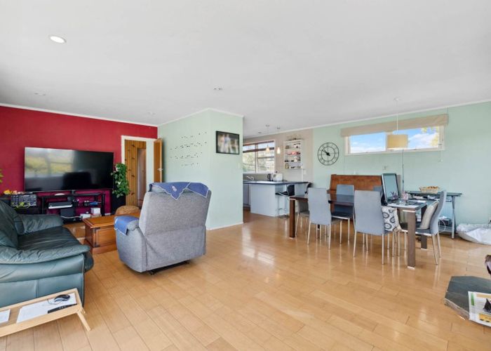  at 18A Dallinghoe Crescent, Milford, North Shore City, Auckland