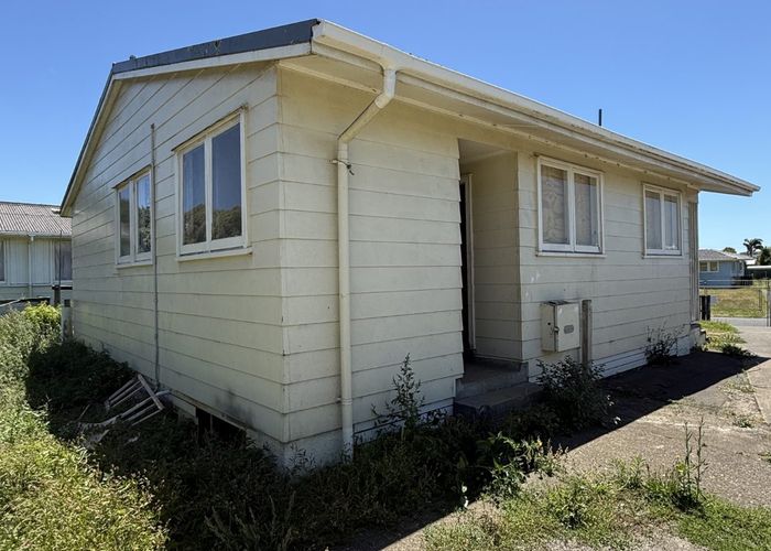  at Mangere East, Manukau City, Auckland