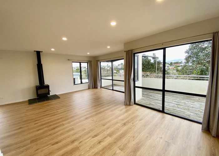  at 1/42 Beulah Avenue, Rothesay Bay, Auckland