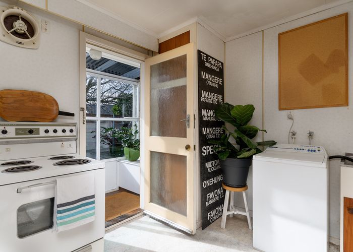  at 92 Essex Street, Masterton