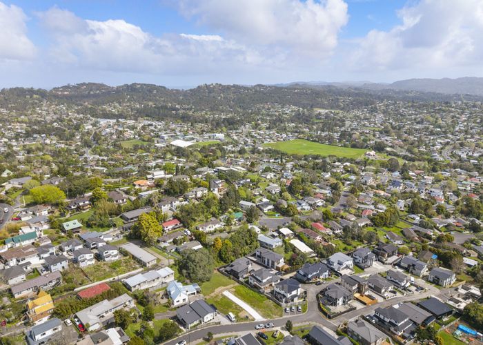  at 4 & 6 Mataki Way, Glen Eden, Waitakere City, Auckland