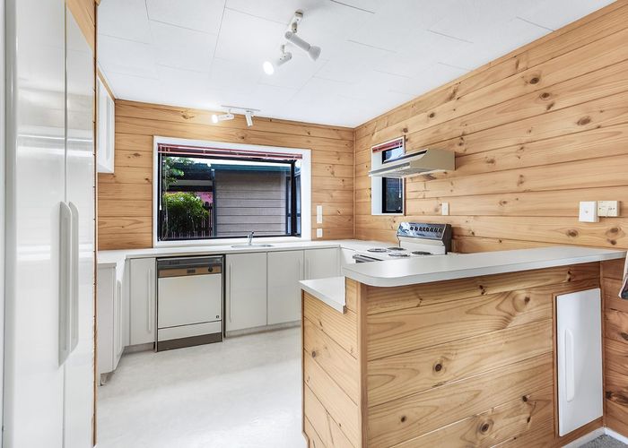  at 302C Cambridge Road, Hillcrest, Hamilton, Waikato
