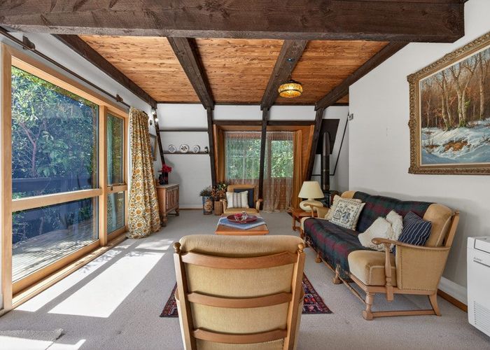  at 8 Tiniroa Grove, Silverstream, Upper Hutt, Wellington