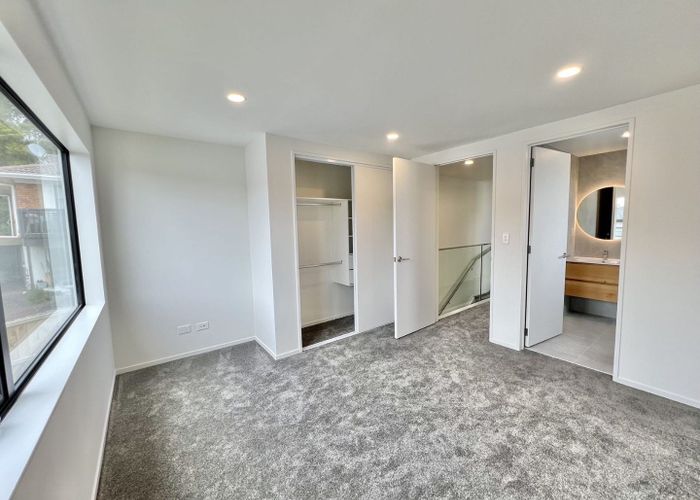  at 7E Serrata Place, Browns Bay, Auckland