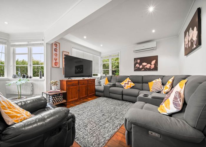  at 121  Fairview Avenue, Fairview Heights, North Shore City, Auckland