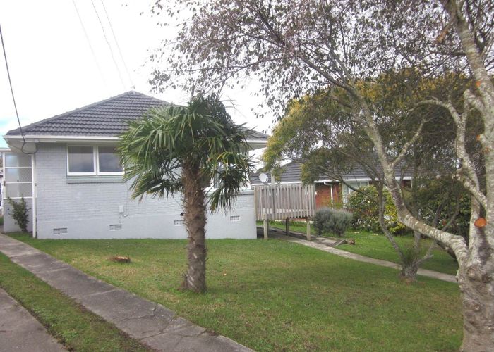  at 27A Montgomery Avenue, Belmont, North Shore City, Auckland