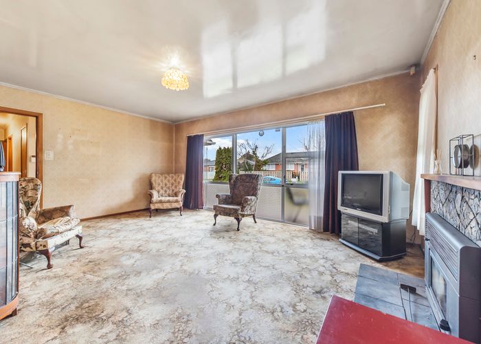  at 2 Orion Street, Papakura, Papakura