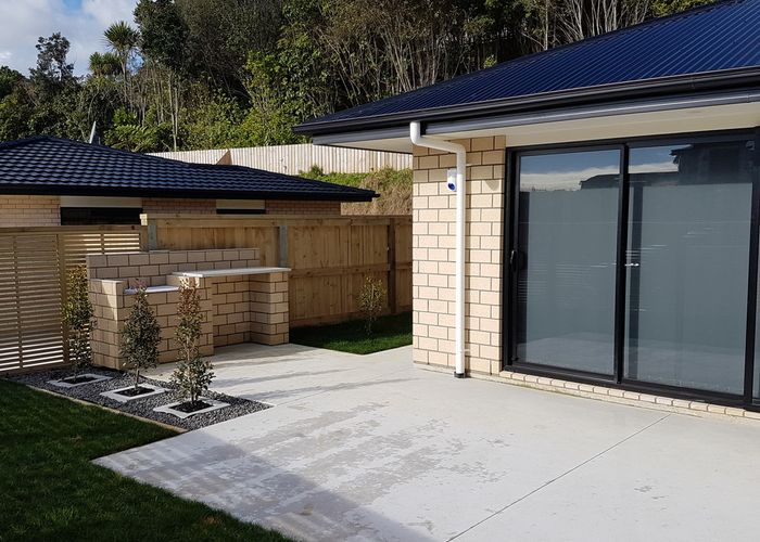 at 10 Frederick Place, Whalers Gate, New Plymouth