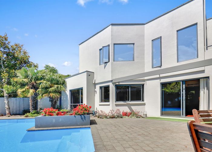 For sale 9 Brockhall Lane, Avonhead, Christchurch City, Canterbury