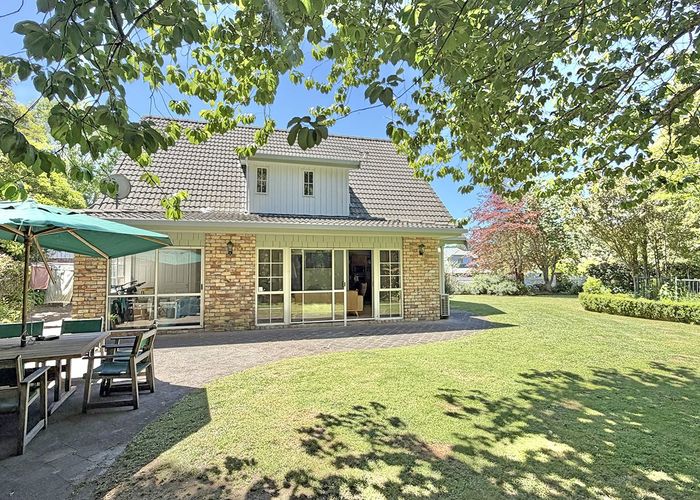  at 35 Ravenstone Place, Chatswood, North Shore City, Auckland