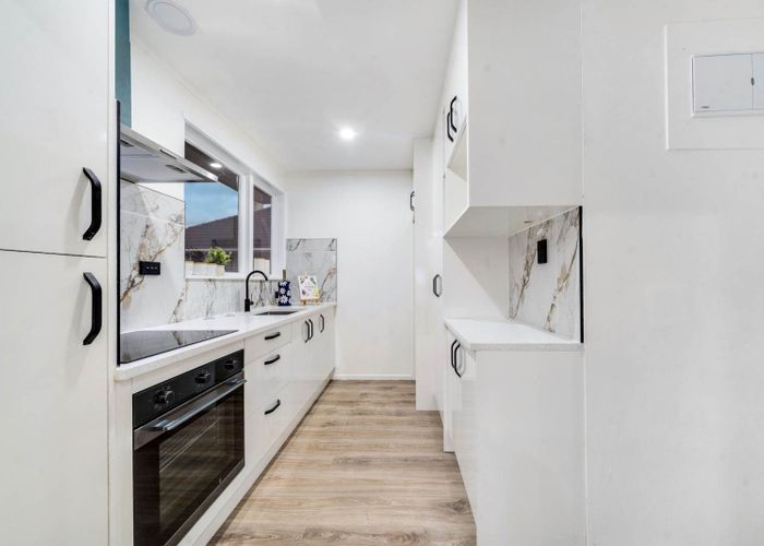  at 1/82 Swaffield Road, Papatoetoe, Manukau City, Auckland