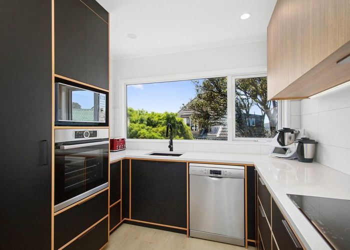  at 7 Glamorgan Street, Northland, Wellington, Wellington