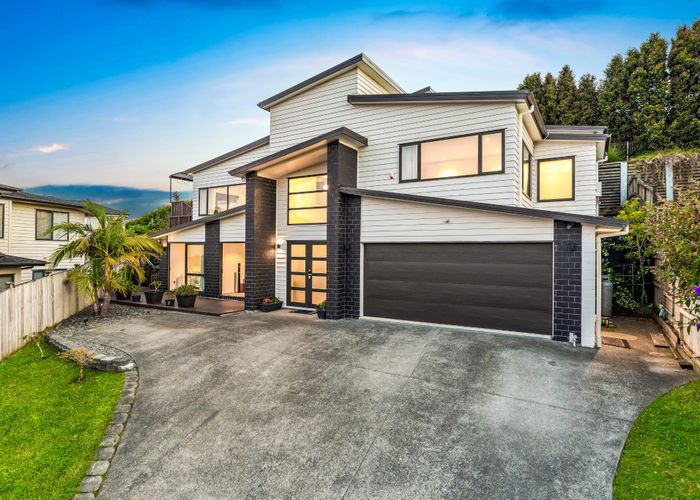  at 8 Mettam Drive, Swanson, Waitakere City, Auckland