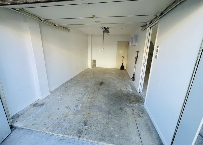  at 9 Meritage Lane, Te Atatu South, Waitakere City, Auckland