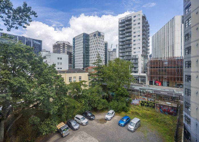  at 8H/30 Symonds Street, Grafton, Auckland