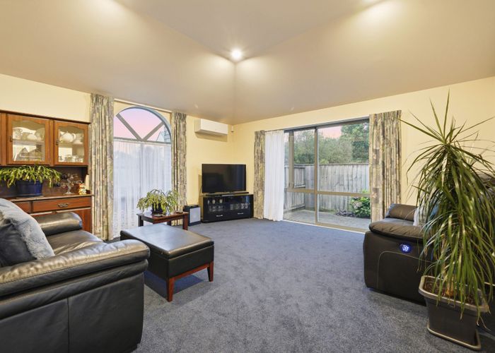  at 10 Wilmington Place, Shirley, Christchurch City, Canterbury