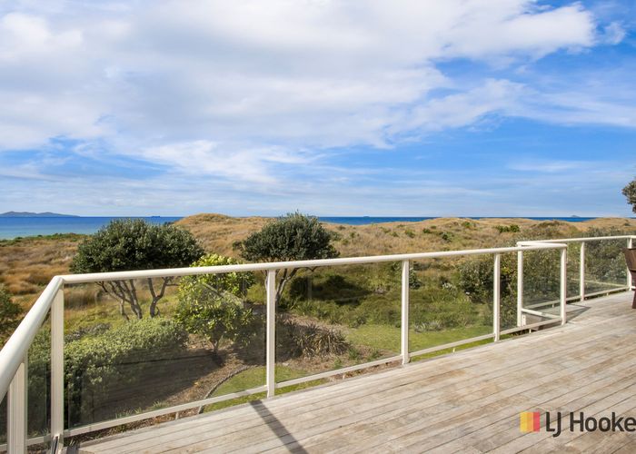  at 8 Sea Crest Place, Katikati