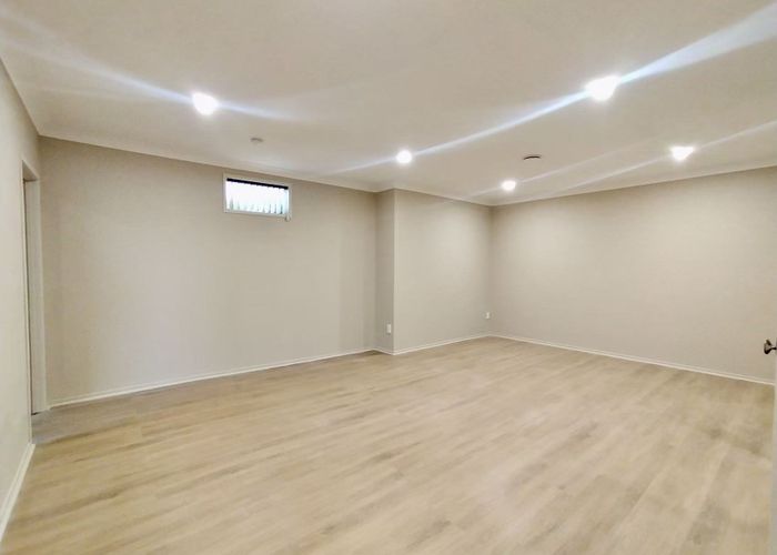  at 1/128 Bucklands Beach Road, Bucklands Beach, Manukau City, Auckland