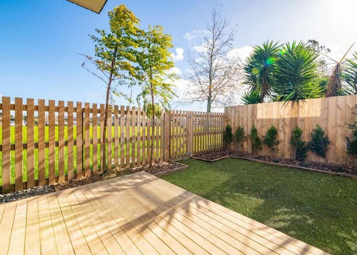  at 5/644 Te Atatu Road, Te Atatu Peninsula, Waitakere City, Auckland