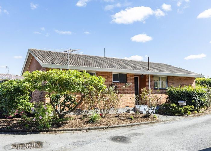  at 1/69A Yaldhurst Road, Sockburn, Christchurch