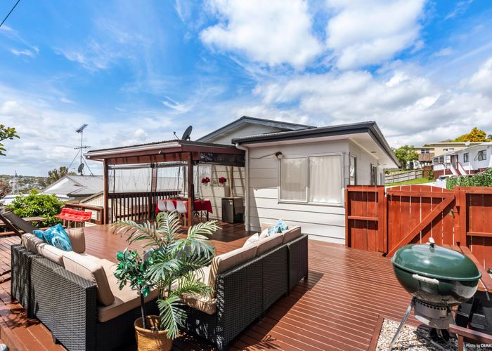  at 45 Lilburn Crescent, Massey, Auckland