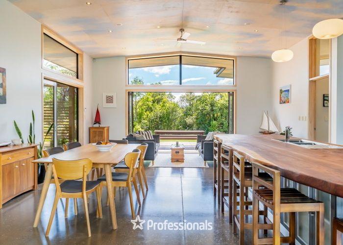  at 12 Mount Marua Way, Mount Marua, Upper Hutt, Wellington