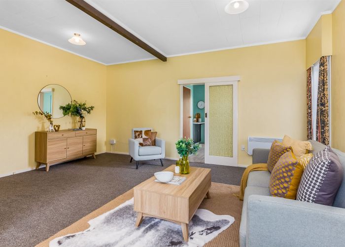  at 4 Mervyn Place, Plimmerton, Porirua
