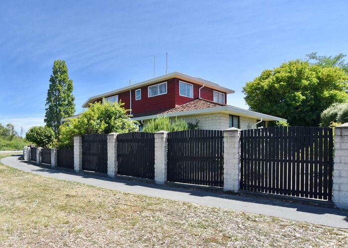  at 1 Lakewood Drive, Burwood, Christchurch