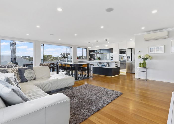  at 10 Fennell Crescent, Silverdale