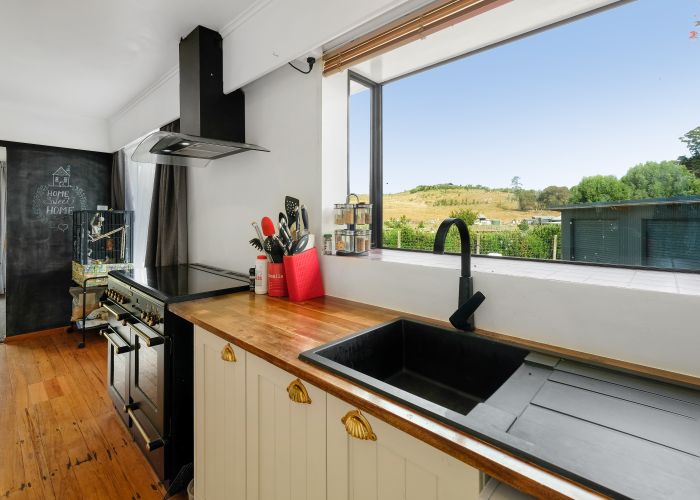  at 206 MacLaurin Road, Makauri, Gisborne