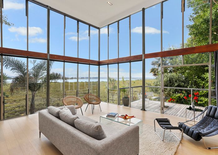  at 82 Alverston Street, Waterview, Auckland